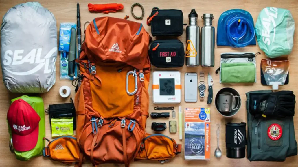 chuẩn bị cắm trại tại biển châu me