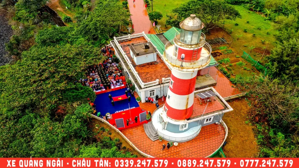 ngọn hải đăng tại biển ba làng an