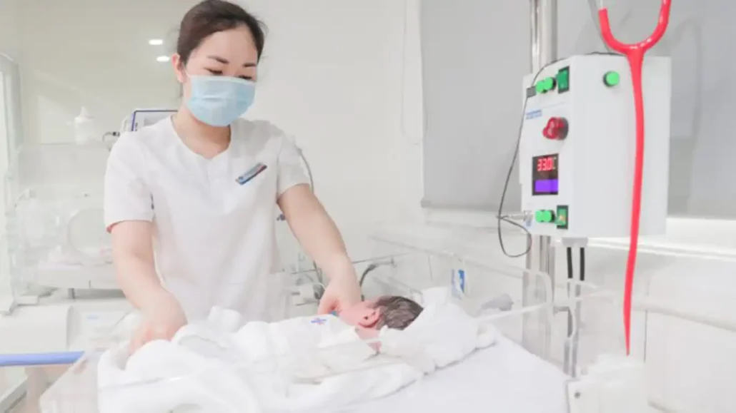 chăm sóc trẻ sơ sinh