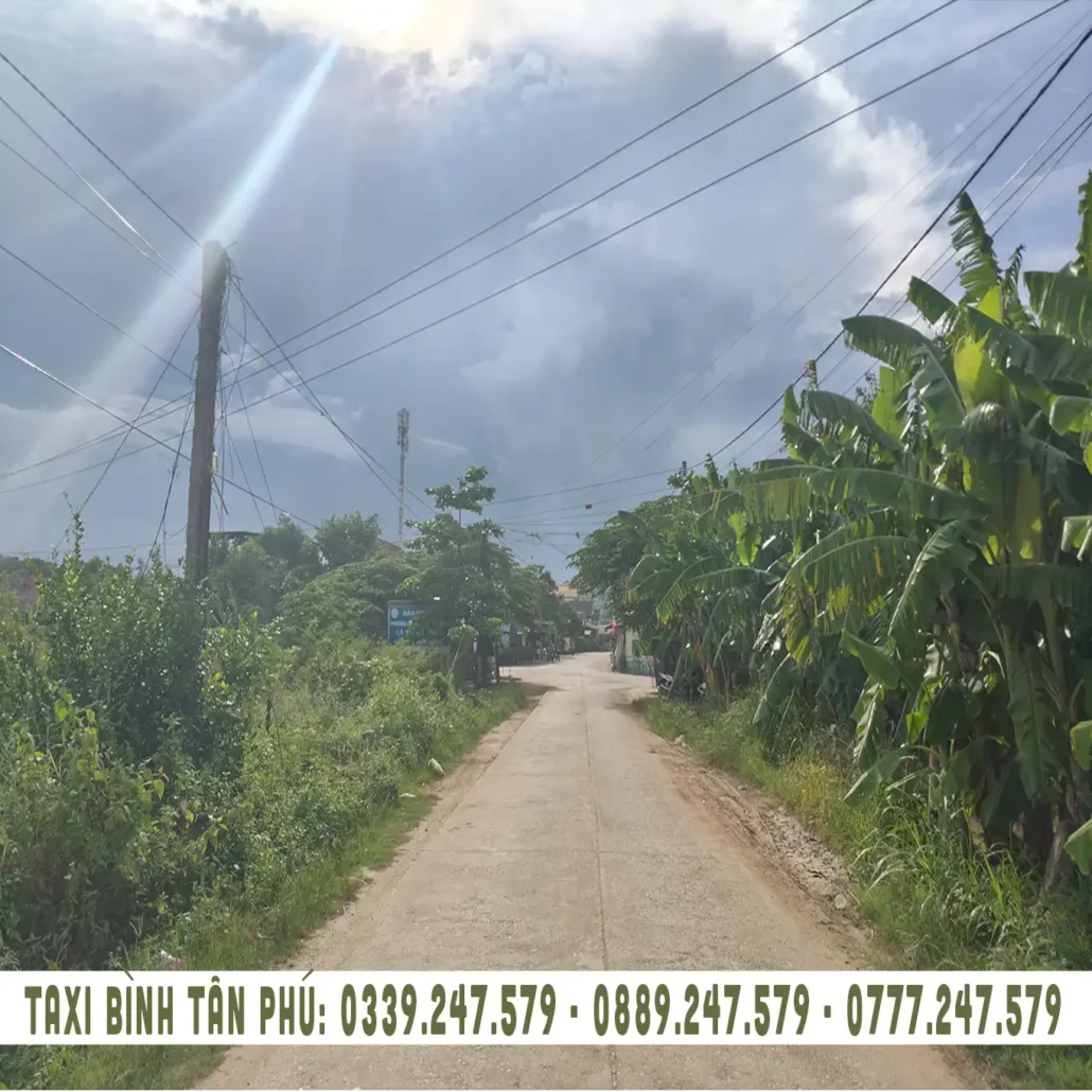taxi Bình Tân Phú Quảng Ngãi, ngã tư Bình Tân Phú
