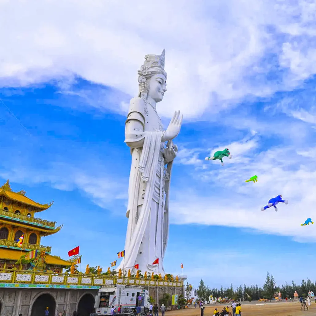 Xe Mộ Đức đi Chùa Minh Đức
